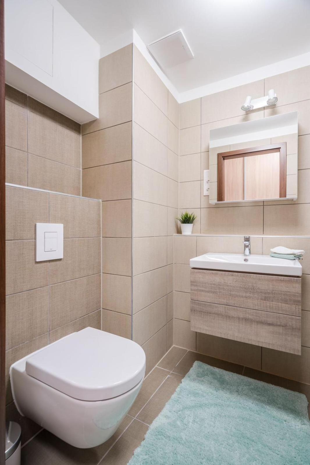 Comfort Court Apartment - Free Parking, Balcony 布达佩斯 外观 照片